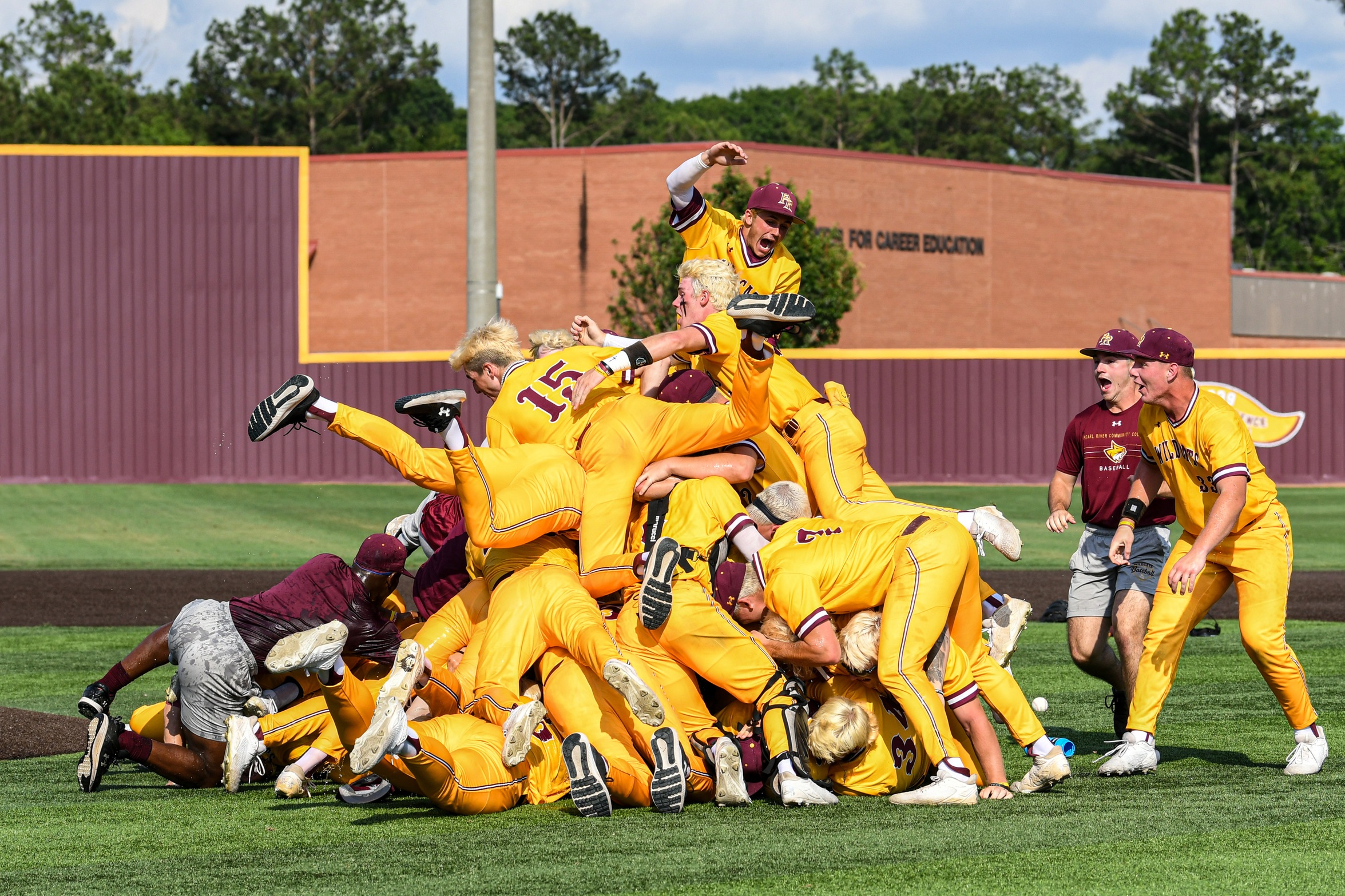 No. 2 Pearl River 'gets off the mat', secures fourth Region 23 crown