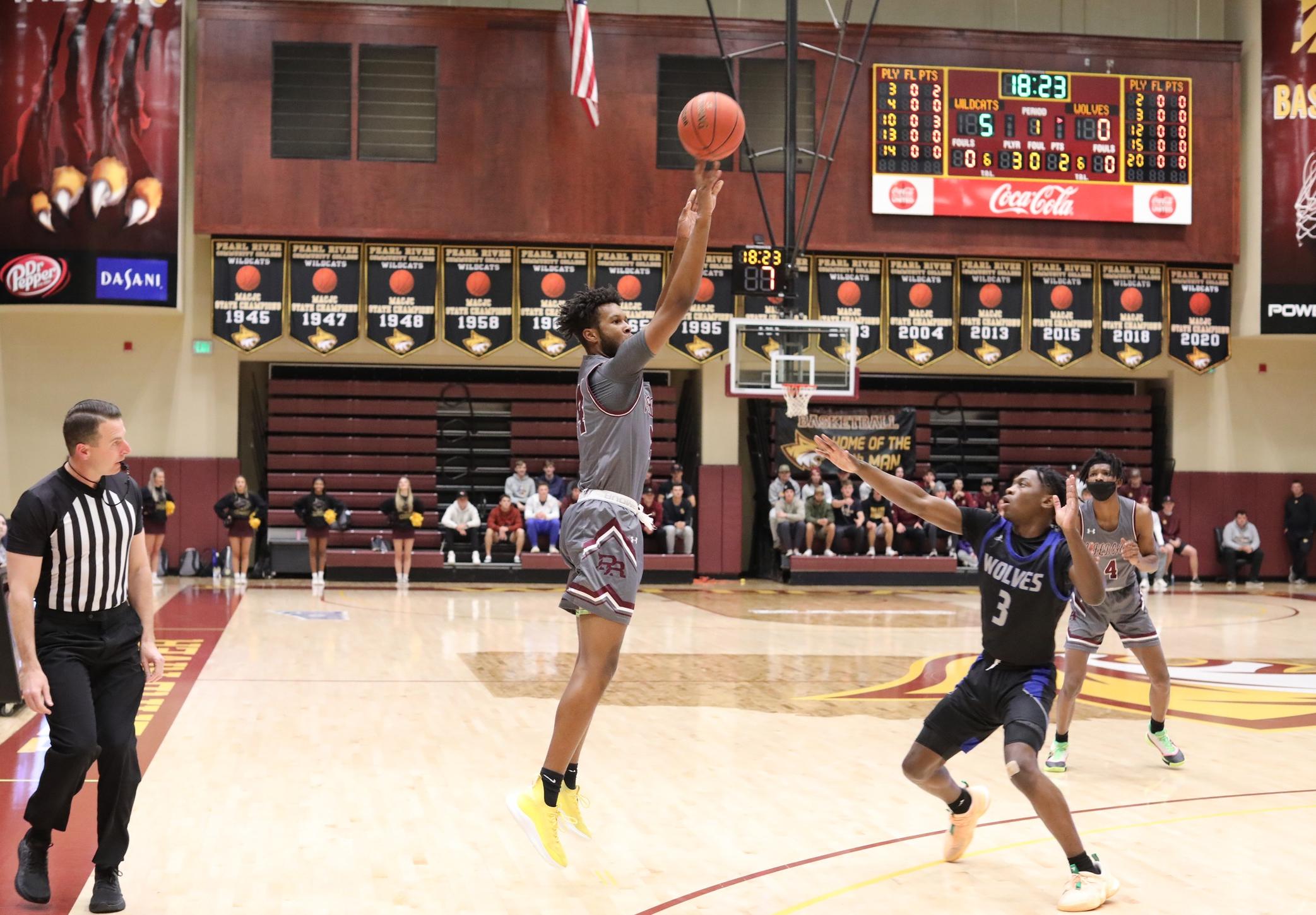 Strong second half propels No. 22 Pearl River past Holmes