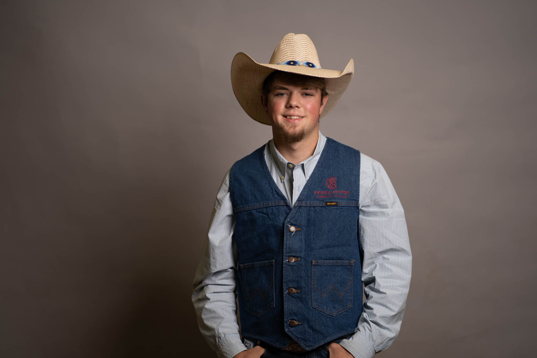 Will Smith wins in bull riding, leading Pearl River to solid performance
