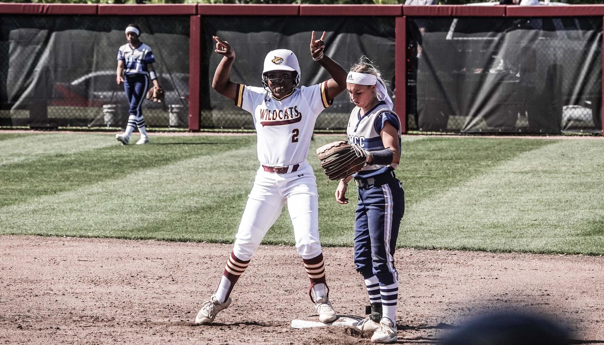 Pearl River celebrates Sophomore Night with sweep