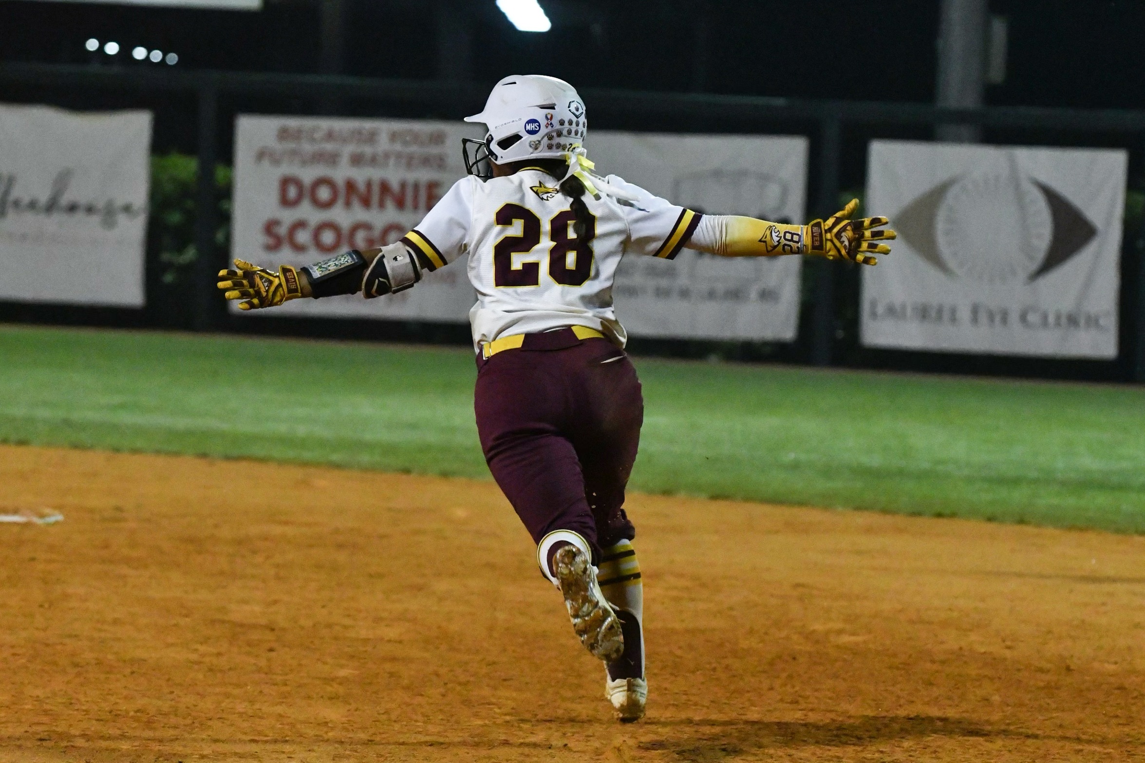 No. 9 Pearl River avoids elimination with Gary&rsquo;s grand slam