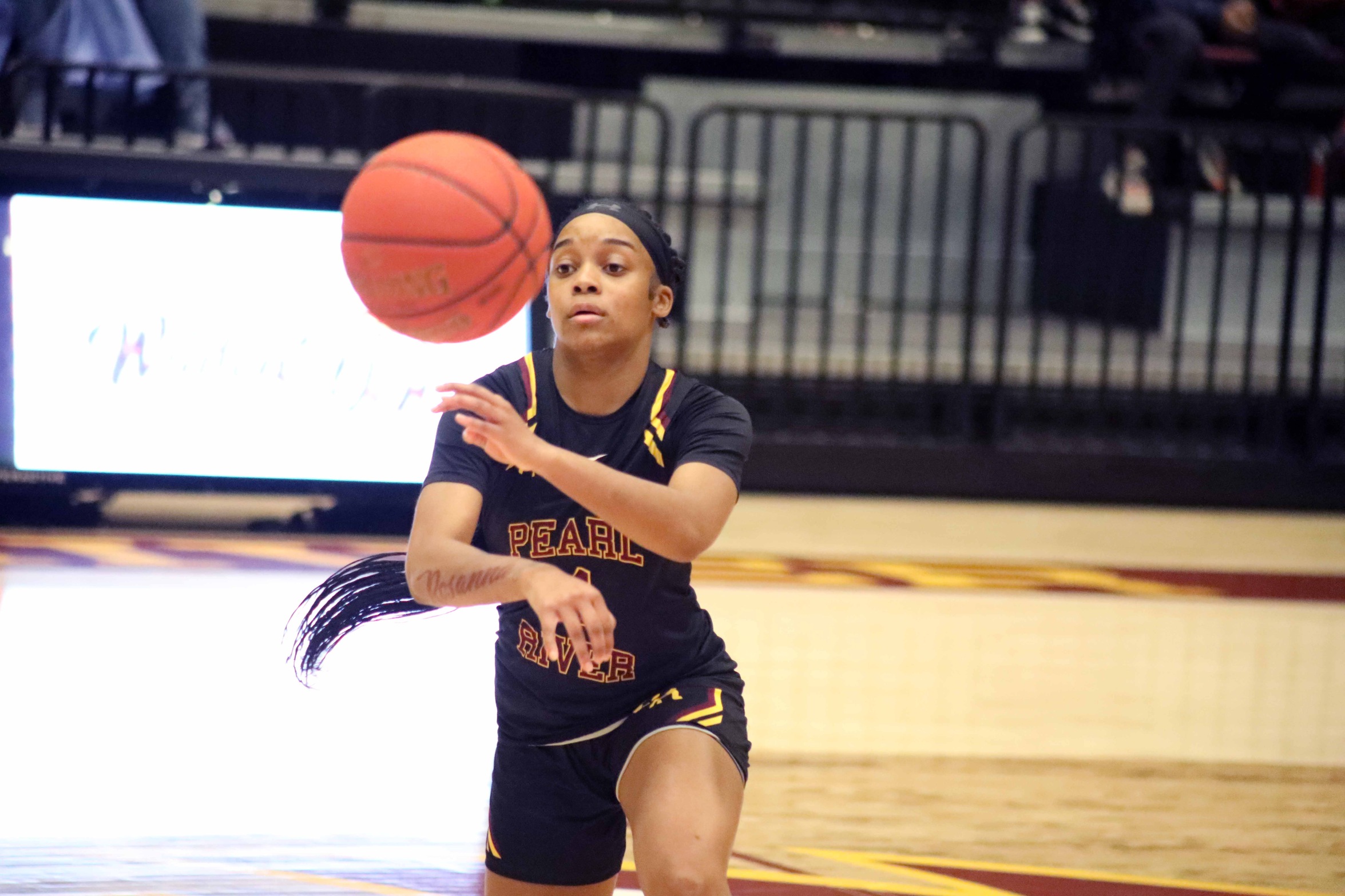Pearl River takes down Holmes for fifth straight win
