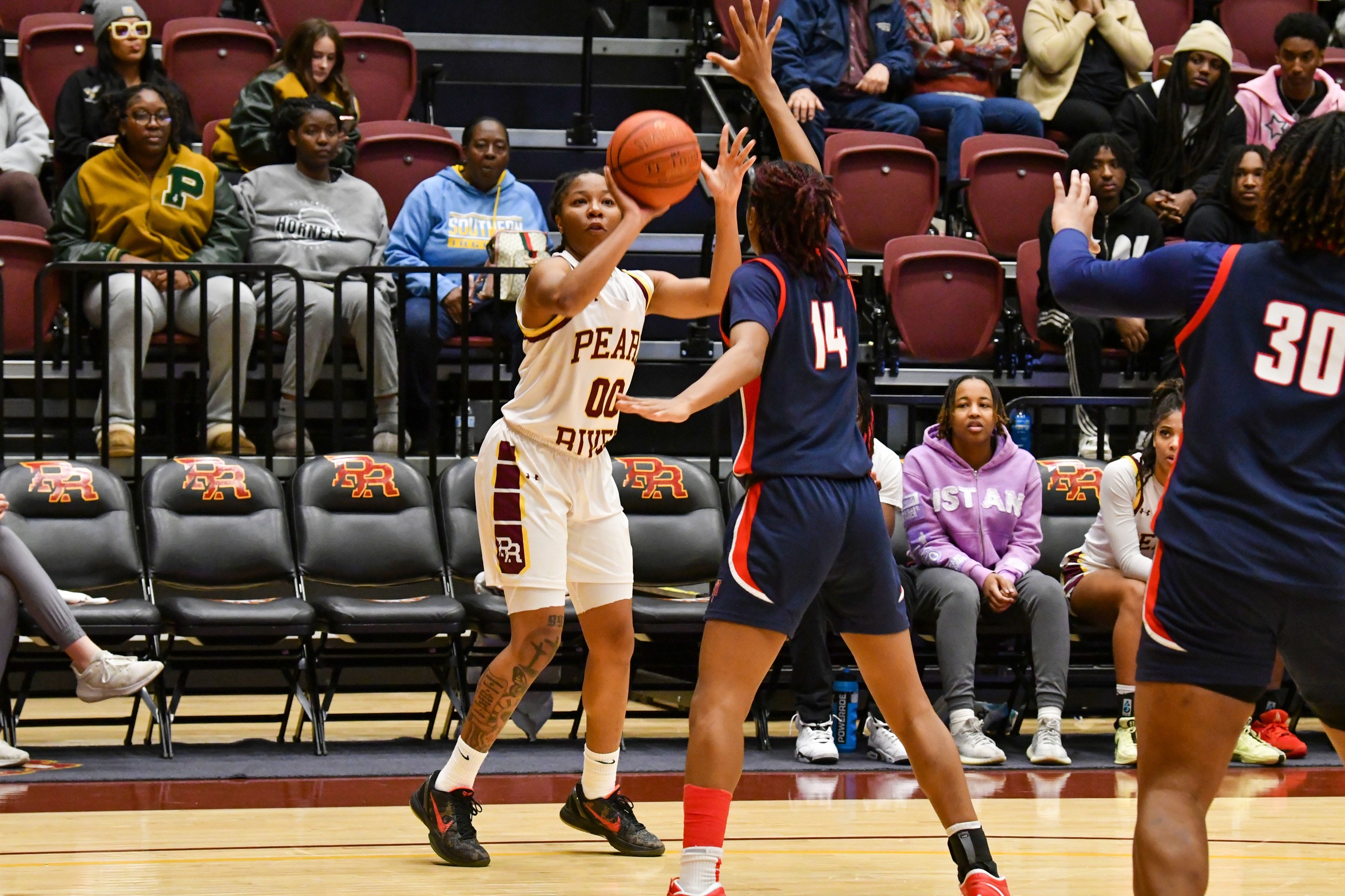 No. 19 Pearl River moves back into first-place tie
